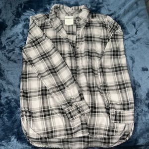 Grey American Eagle plaid button up. Size medium.